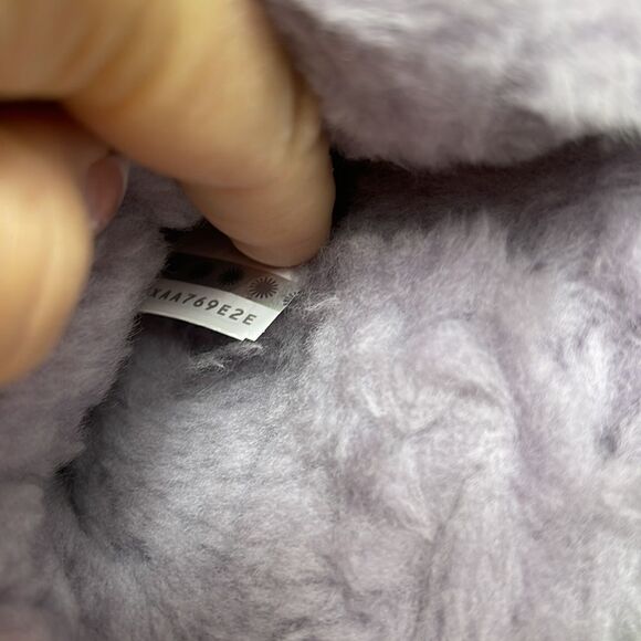 UGG CLASSIC UGG GEM MINI - Picture 11 of 11